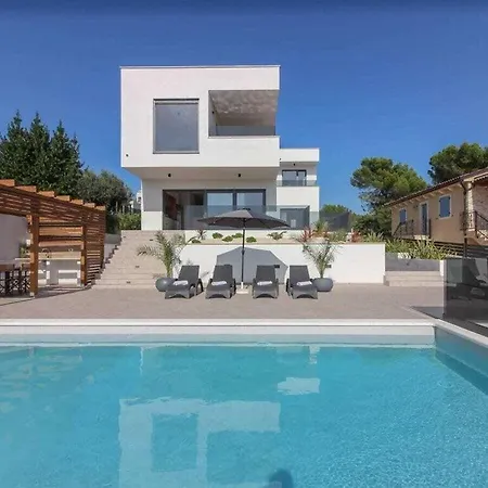 Casa de Férias Pergosa With Sea View And Sauna Pomer
